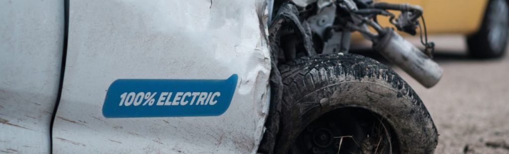 coche electrico accidentado